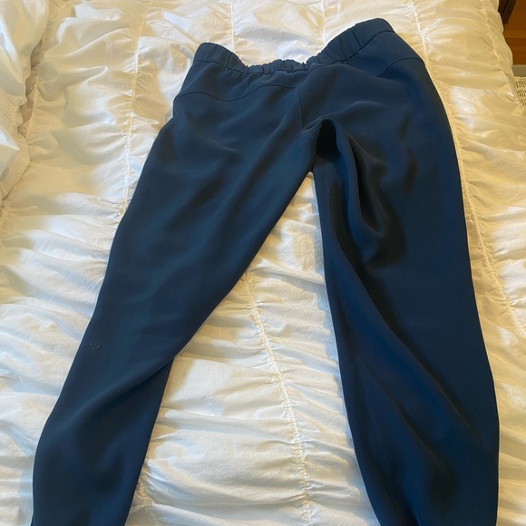 Lululemon On The Fly Jogger Woven - Picture 6 of 6